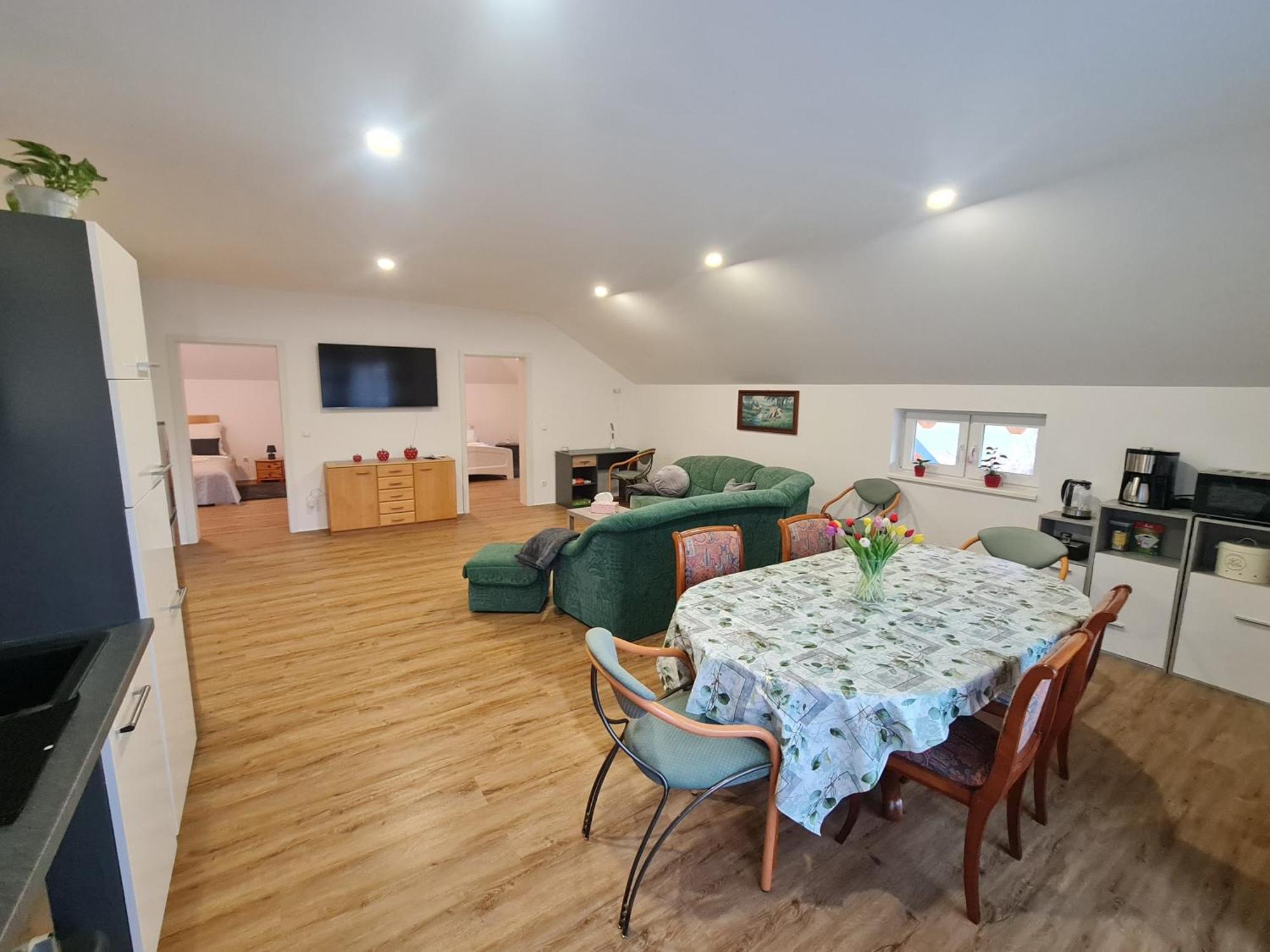 Has Apartment *